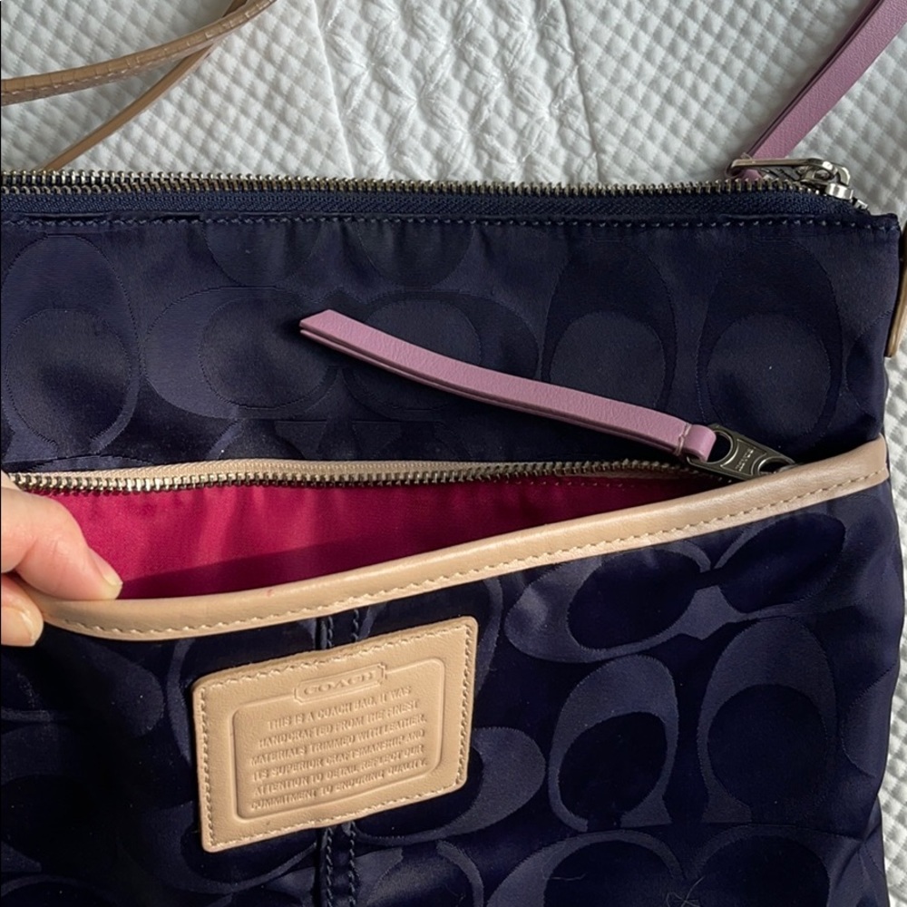 Coach Purse - Picture 5 of 7